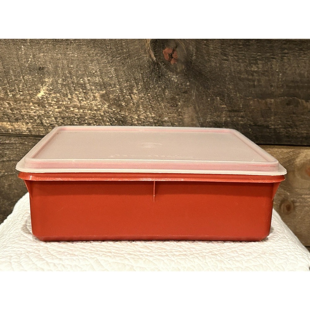 VTG USA Tupperware Square‎ Storage Container #514 Paprika w/ Lid 9"x9"x3"